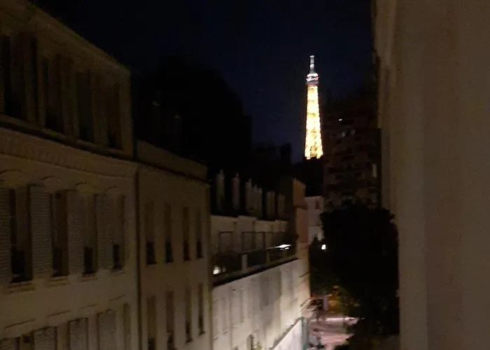 דירה Calme Et Proche Tour Eiffel פריז
